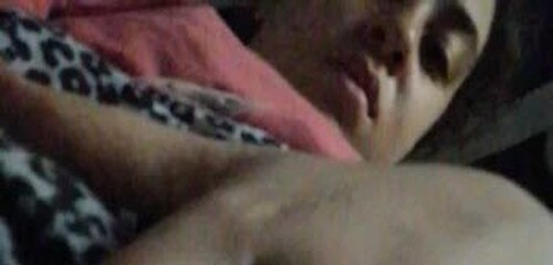 اللبوه المصريه ام شعر كانيش اللى بتدعك كسها وتامن الجو عشان اهلها ميدخلوش عليها